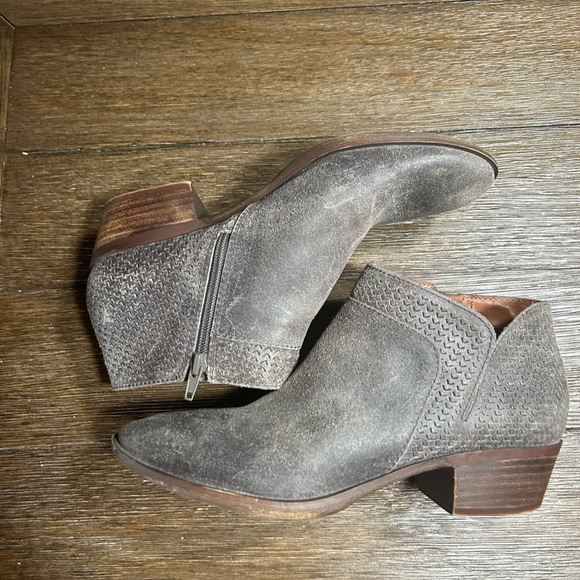 Lucky Brand Brinkley suede leather laser cut size 9 - Picture 7 of 12